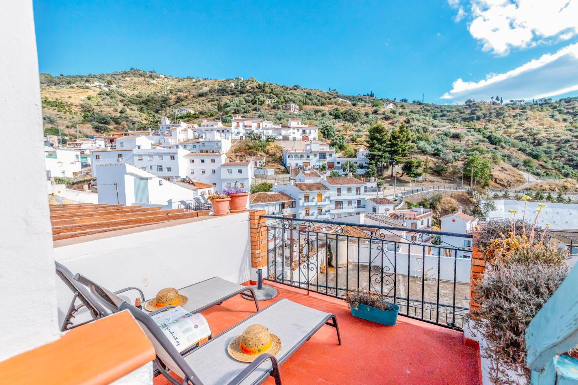 Casa De La Montana Apartments Sayalonga Kültér fotó