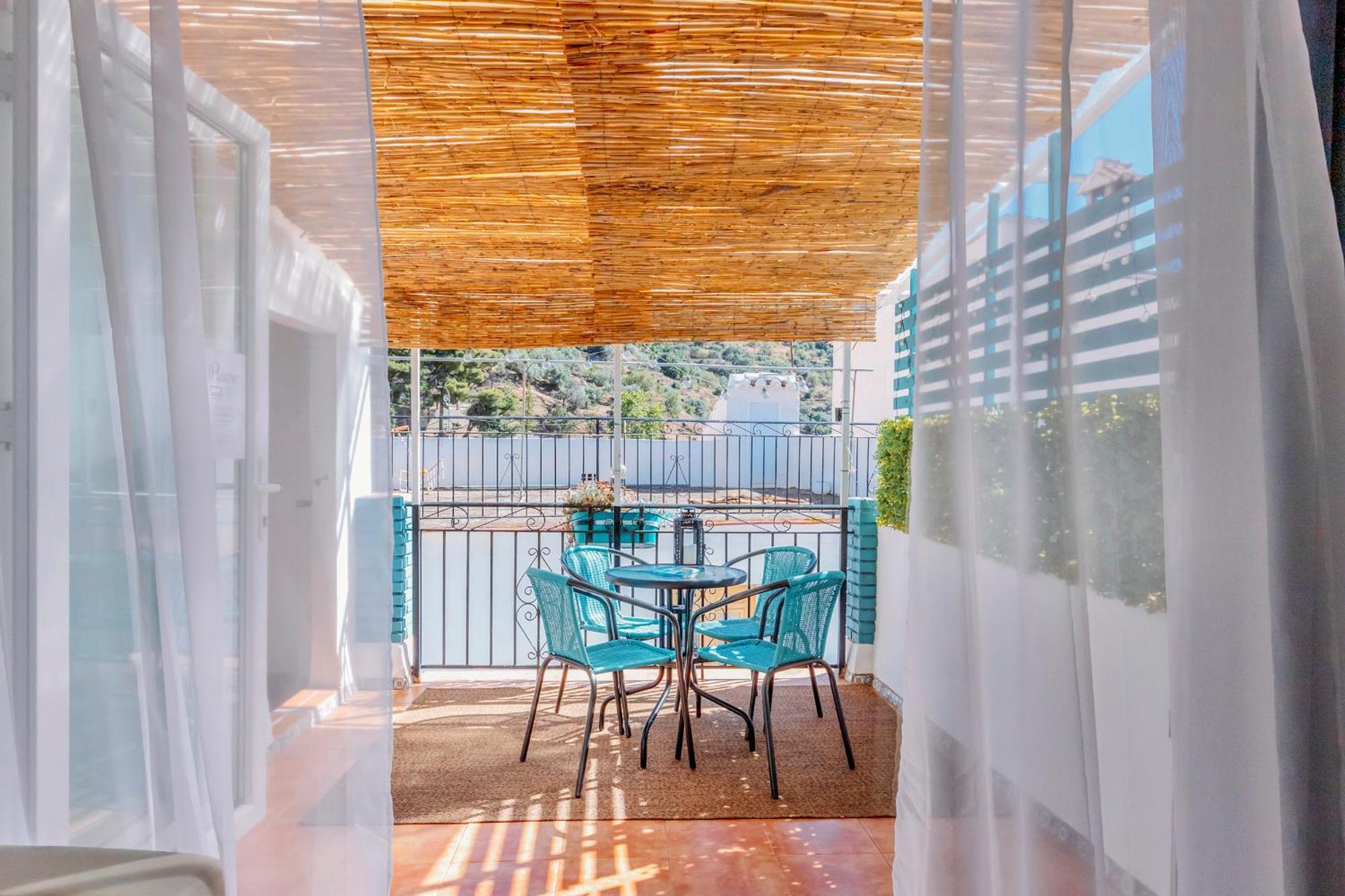 Casa De La Montana Apartments Sayalonga Kültér fotó