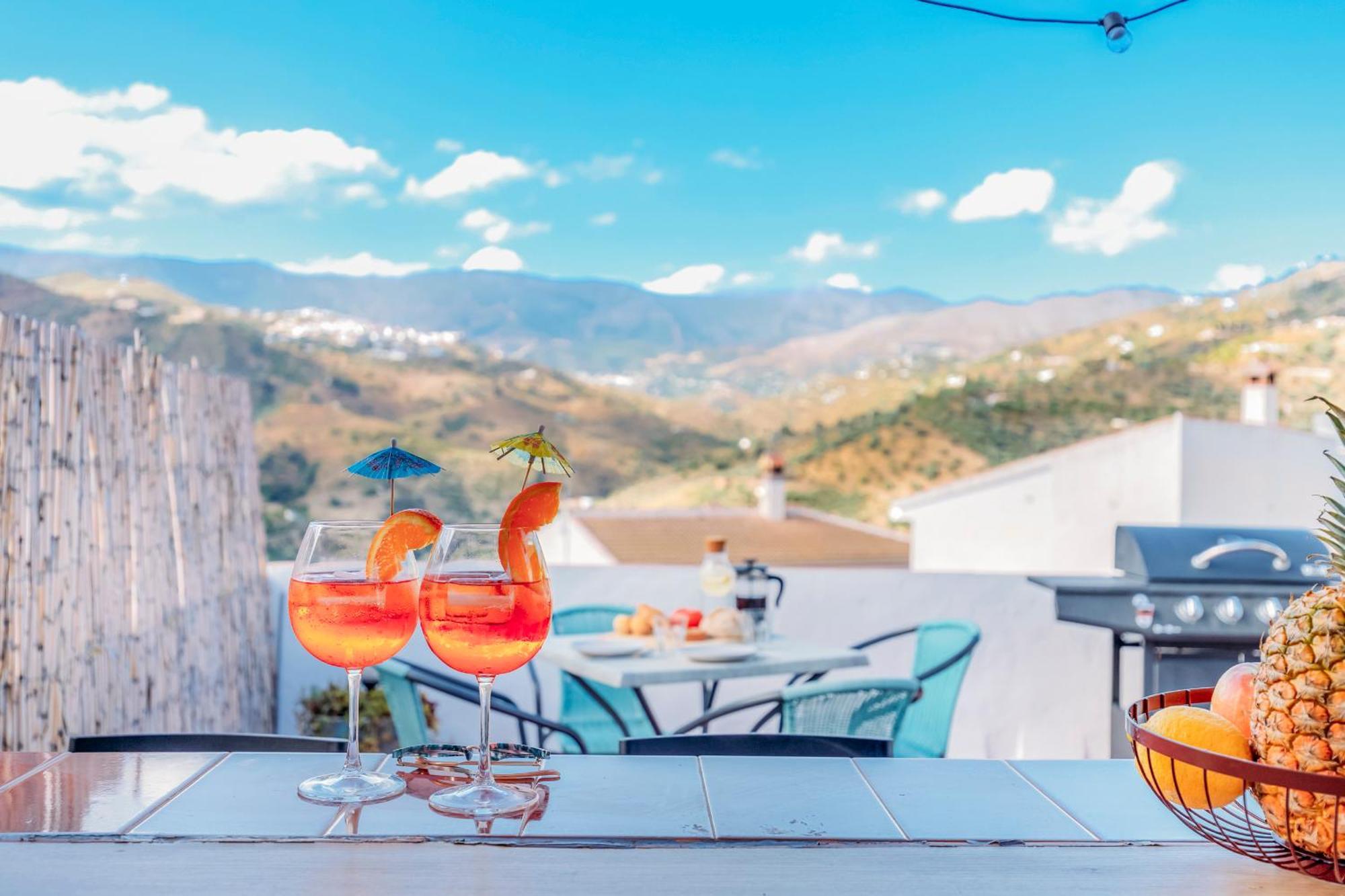 Casa De La Montana Apartments Sayalonga Kültér fotó