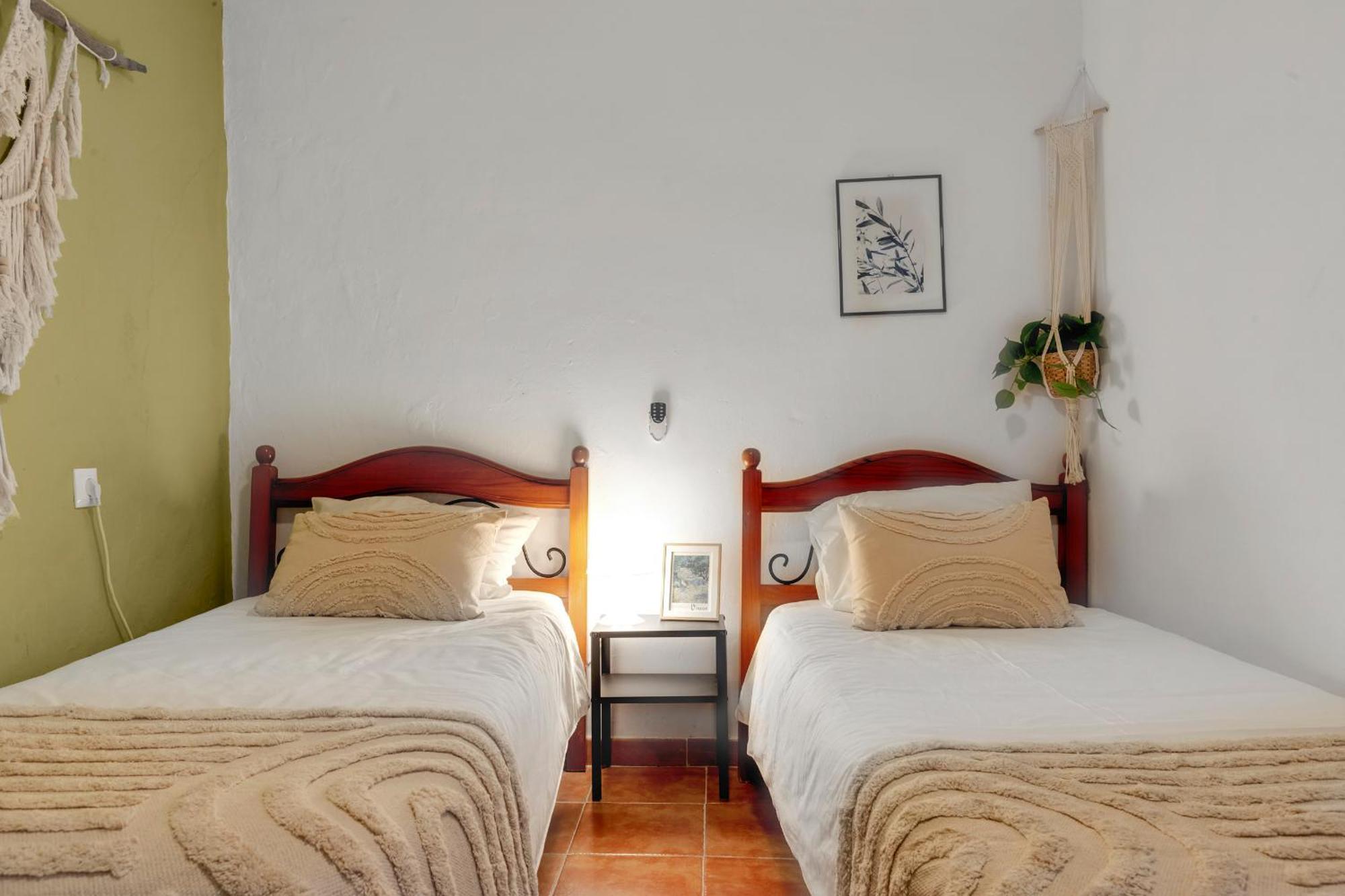 Casa De La Montana Apartments Sayalonga Kültér fotó